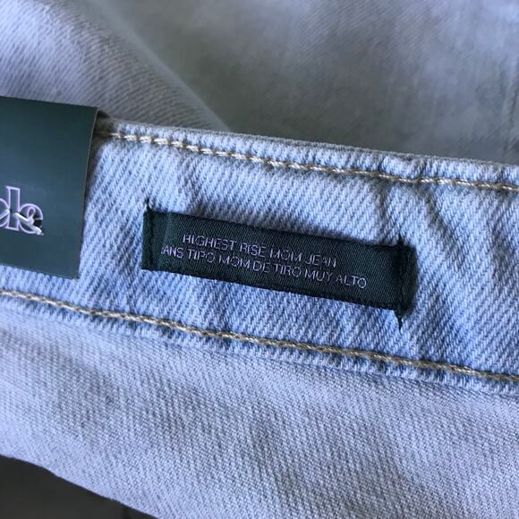 Wild Fable Jeans Women Size 8 Mom Distressed Holes Worn Faded Skater Bleached - Picture 11 of 12